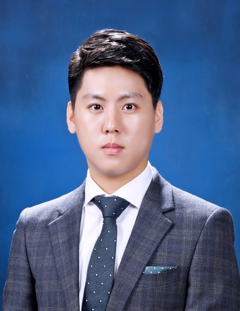 Sanghoon Lee portrait